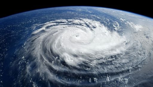 Che cos&rsquo;&egrave; l&rsquo;outflow? Il respiro che mantiene in vita la macchina dei cicloni tropicali