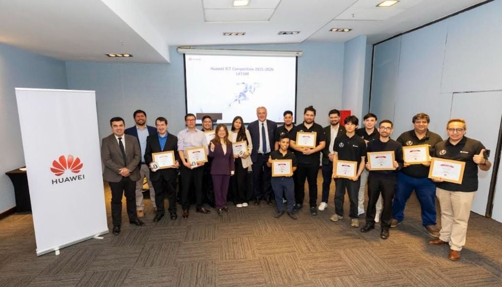 En la final mundial de Huawei ICT Competition, el país duplicará su presencia en el podio: nueve estudiantes de INACAP y Duoc UC medirán talento en redes, nube y computación. Crédito imagen: Tour innovación.