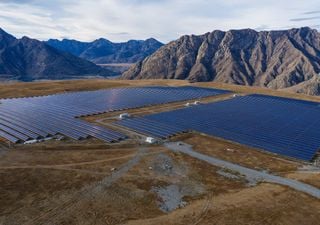 China construye el mayor parque solar del mundo a más de 3.000 metros de altura ( y podrá abastecer ciudades enteras)