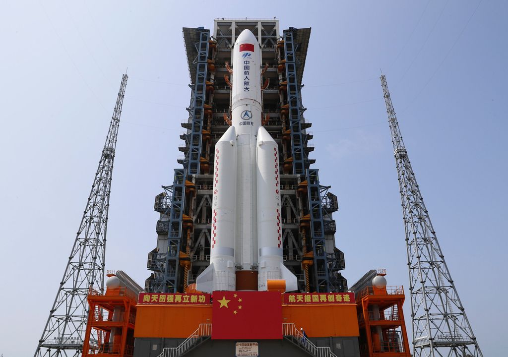 Estación Espacial China "Tianhe", en el cohete Long March-5B Y2