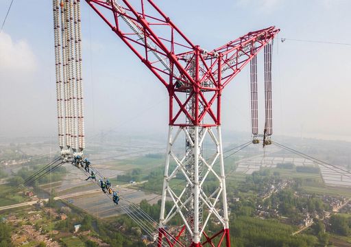China teje la superred eléctrica más ambiciosa para impulsar renovables (y cubrir su increíble demanda de energía)