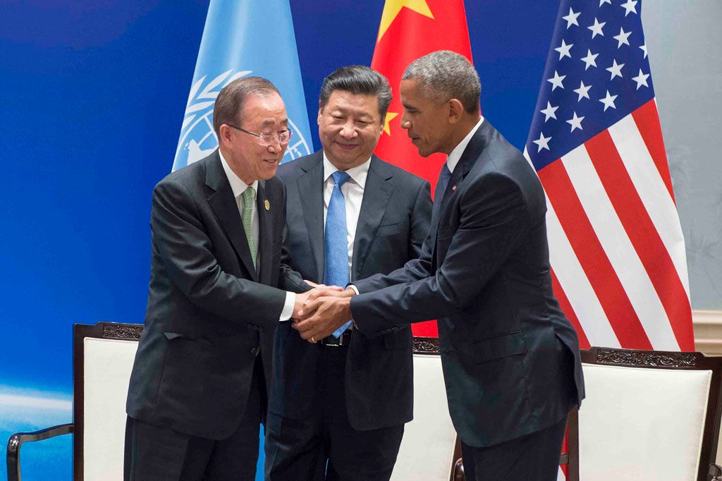 Ban Ki-moon (izq.) junto al Presidente de China, Xi Jinping y el Presidente estadounidense, Barack Obama (dcha.) Foto ONU: Eskinder Debebe