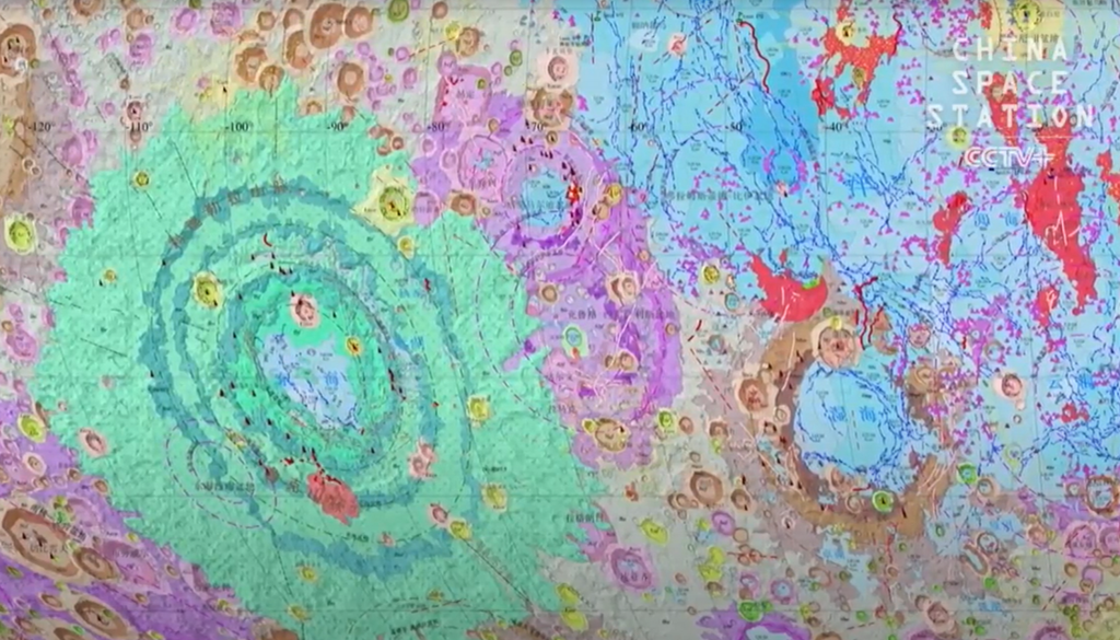 Wissenschaftler können an der Mondoberfläche ablesen, wann welche Ereignisse (Meteoriteneinschläge, Vulkanismus) zuerst stattgefunden haben – und daraus die Geschichte des Mondes rekonstruieren. Bild: CCTV/IGCAGS