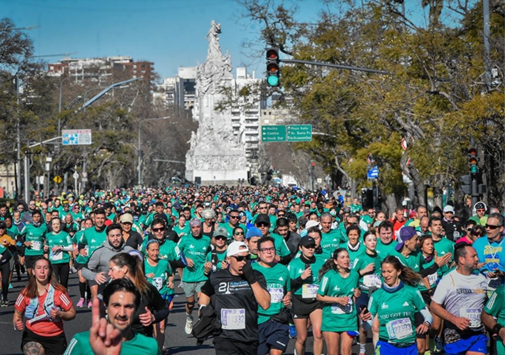 21K Buenos Aires 2026: frío, viento y pronóstico para la Media Maratón del domingo 23 de agosto y su impacto en los corredores. Los 21K de Buenos Aires tendrán este domingo un escenario bien invernal. Crédito: www.maratondebuenosaires.com