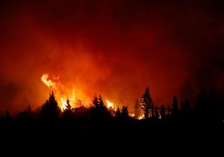 Chubut endurece normas contra incendios: prohibición total de fuego al aire libre en cordillera y estado de emergencia