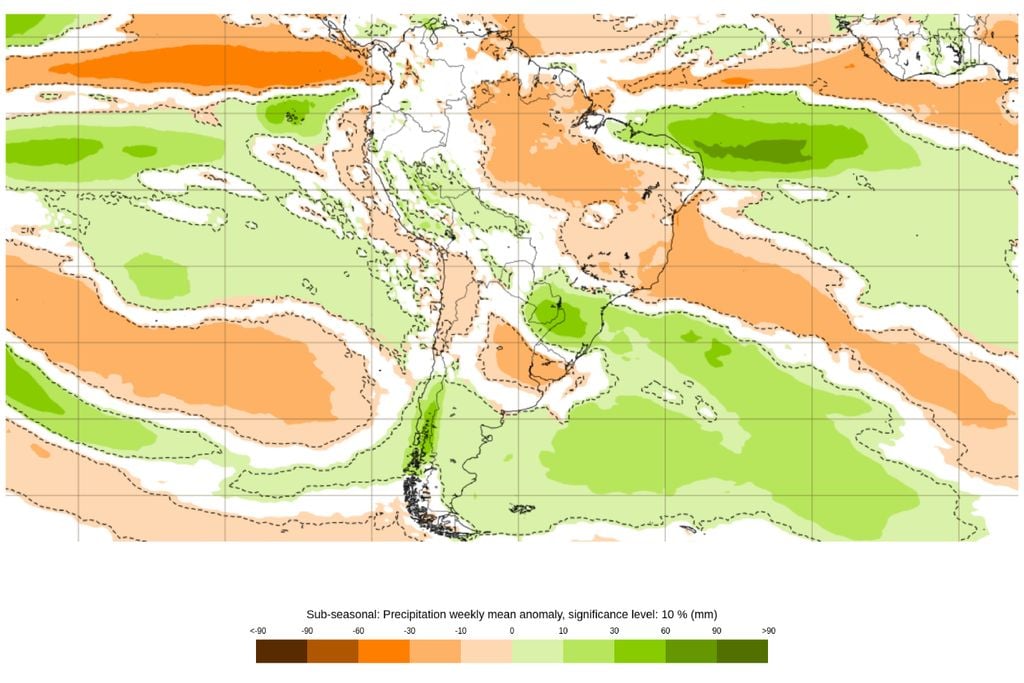 Anomalia semanal de precipitação indica contraste entre áreas com chuva acima e abaixo da média na América do Sul, reforçando o padrão irregular que ainda influencia o feijão no MATOPIBA.
