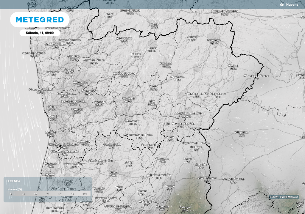 Céu muito nublado na manhã de sábado, com nebulosidade persistente mas baixa probabilidade de precipitação. O vento mantém-se fraco e a atmosfera pouco dinâmica, refletindo um início de dia estável apesar da cobertura compacta de nuvens.