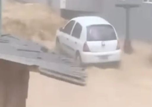 Chuva forte em SC provoca resgate de 16 pessoas no Monte Crista e alagamentos em Blumenau; veja imagens