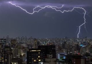 Chuvas aumentam nesta quinta, 9, e semana termina com alerta de tempestade em 11 estados; veja a previsão