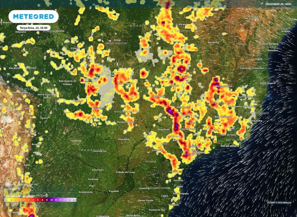 Mapa de densidade de raios exemplifica áreas mais propícias a tempestades. Mapa de densidade de raios exemplifica áreas mais propícias a tempestades.