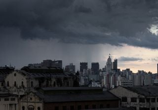 Chuvas continuam pelo Brasil e há alertas para 10 estados nesta terça, 11; veja a previsão