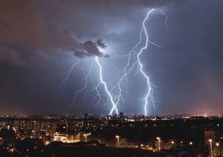 Chuvas e tempestades continuam levando risco &agrave; SP; confira a previs&atilde;o