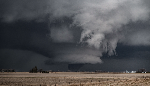Granizo, tornados e chuva de 200 mm deixam a regi&atilde;o Sul em alerta; confira quando