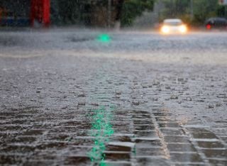 Chuvas intensas deixam em alerta o Sul e o Sudeste do Brasil: volumes podem passar dos 100 mm; veja a previsão