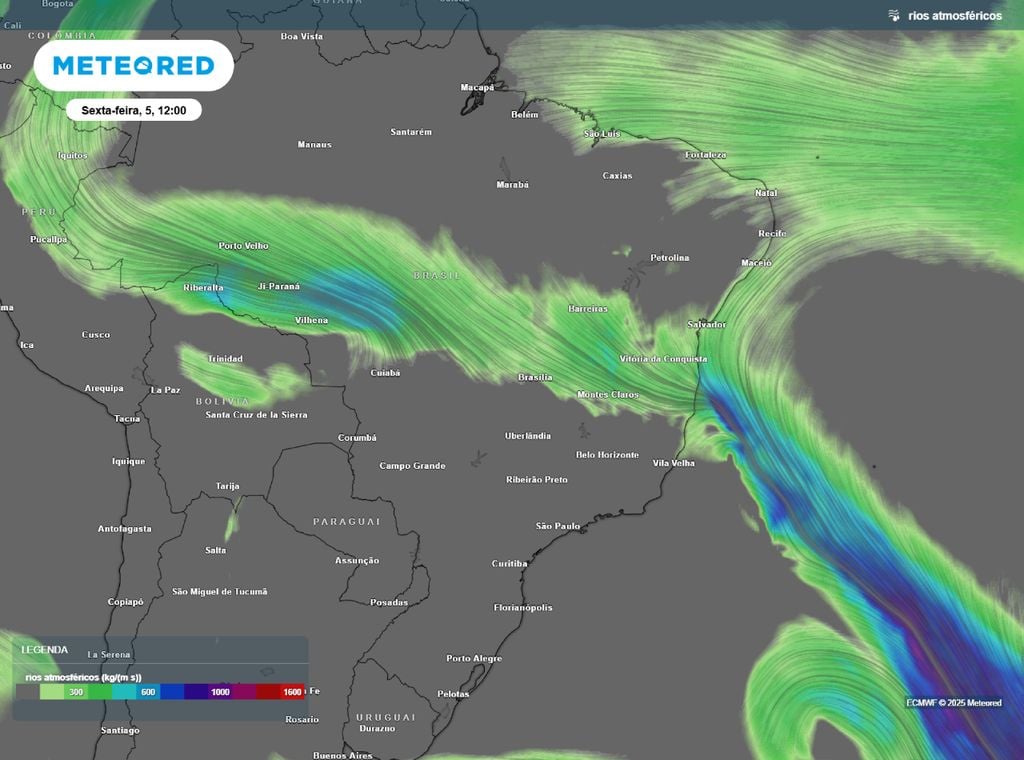 Leve corredor de umidade atuando sobre o Brasil na tarde desta sexta-feira (5). Leve corredor de umidade atuando sobre o Brasil na tarde desta sexta-feira (5).