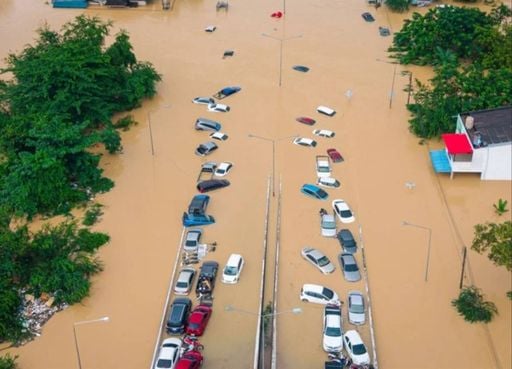 Chuvas torrenciais deixam mais de 1.500 mortos e milhares de desaparecidos na Ásia; veja imagens