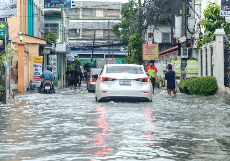 Alerta de tempo severo, alagamentos, inundações e deslizamentos Alerta de tempo severo, alagamentos, inundações e deslizamentos