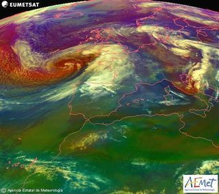 Ciclogénesis explosiva: “Petra” ya está aquí (25 abril 2012)
