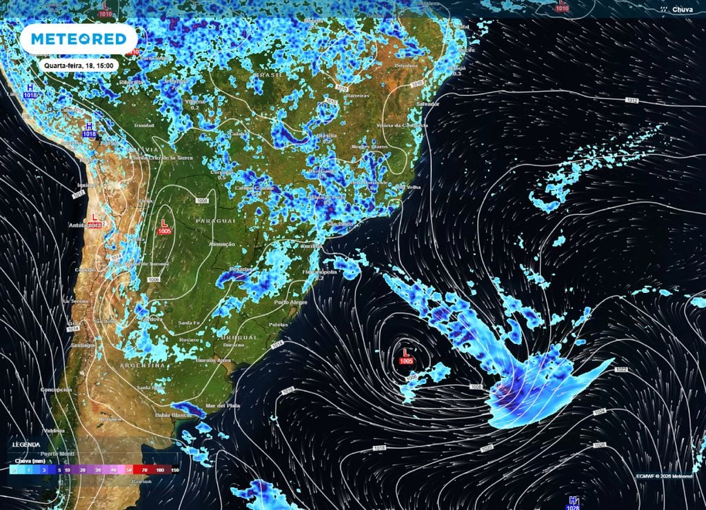 Ciclone no oceano ajuda na organização das instabilidades sobre o Sudeste do Brasil.