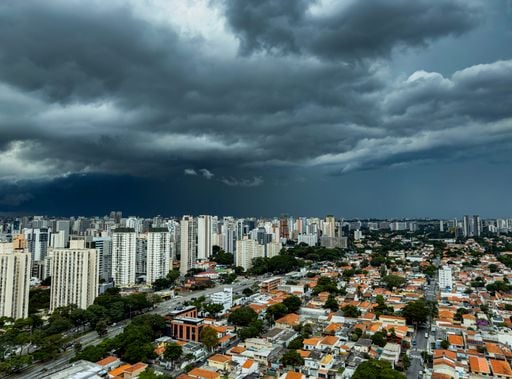 Ciclone ajuda a mudar o tempo no Sudeste: risco de chuva forte e tempestade aumenta na regi&atilde;o; confira