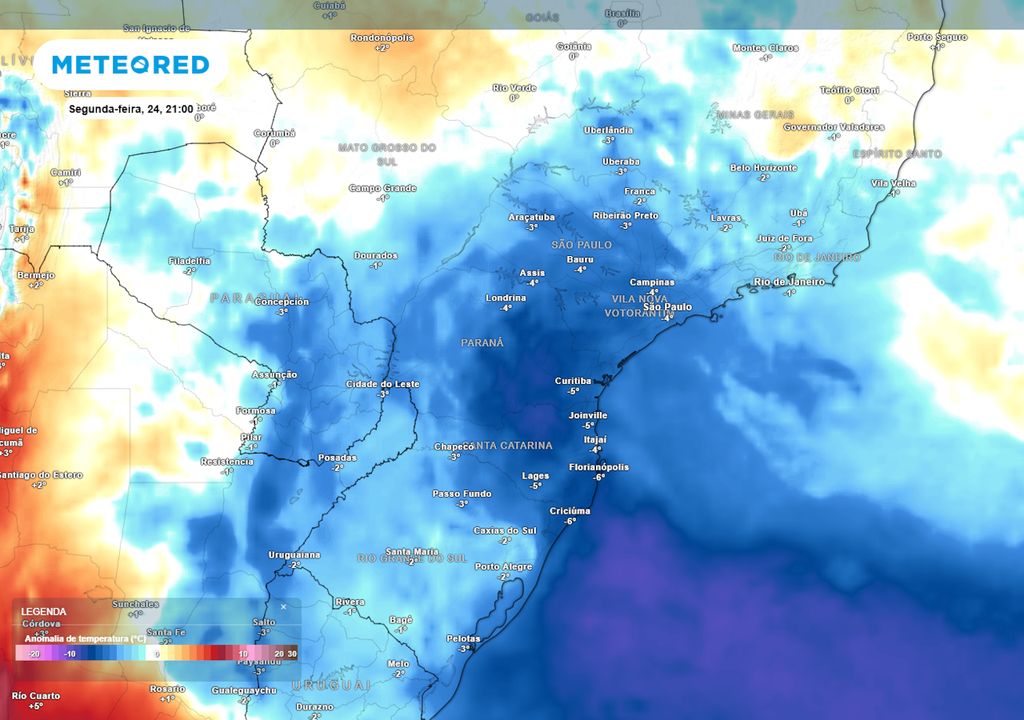 Previsão de anomalias de temperatura em 850 hPa nesta segunda-feira mostra uma massa de ar frio sobre o país, afetando estados como RS, SC, PR e SP e avançando em direção norte.