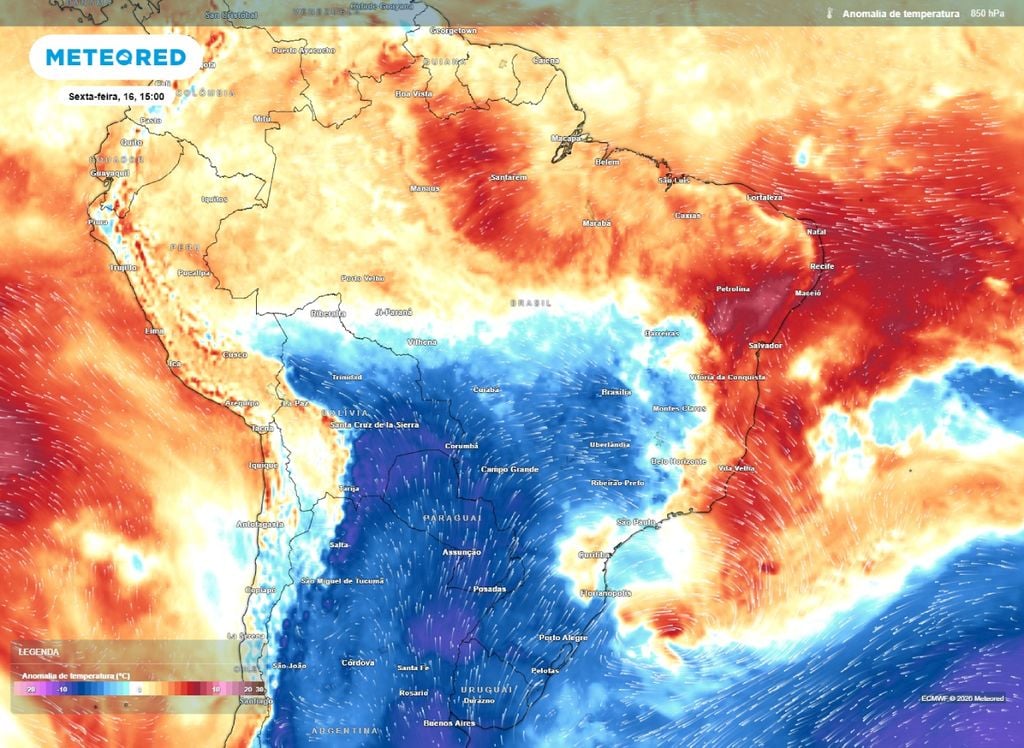 O mapa de anomalia de temperatura mostra os ventos empurrando ar frio de quadrante sul para o interior do Brasil.