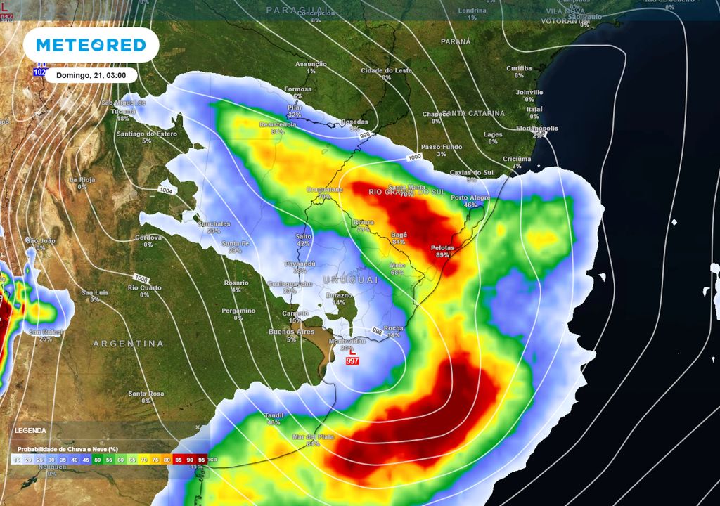 Previsão de probabilidade de chuva neste domingo durante a madrugada.