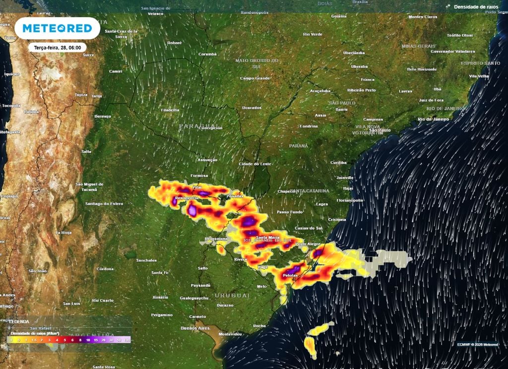 Densidade de raios. Mapa de densidade de raios mostra áreas mais propícias a ocorrência de tempetades sobre o Sul do Brasil.