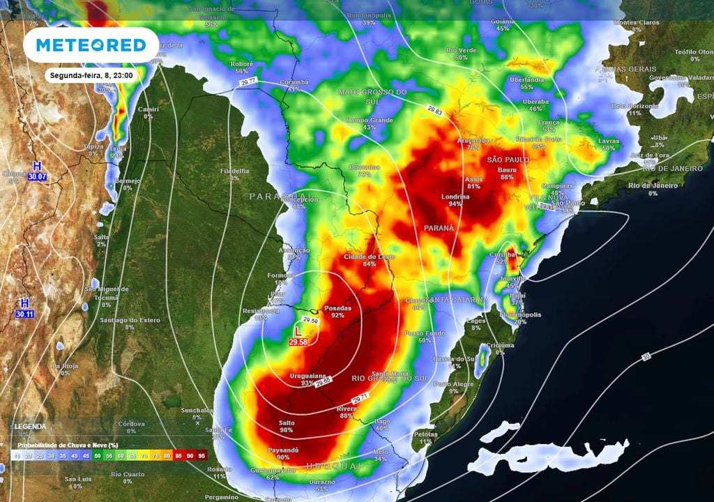 Previsão de probabilidade de chuva na segunda-feira durante a noite.