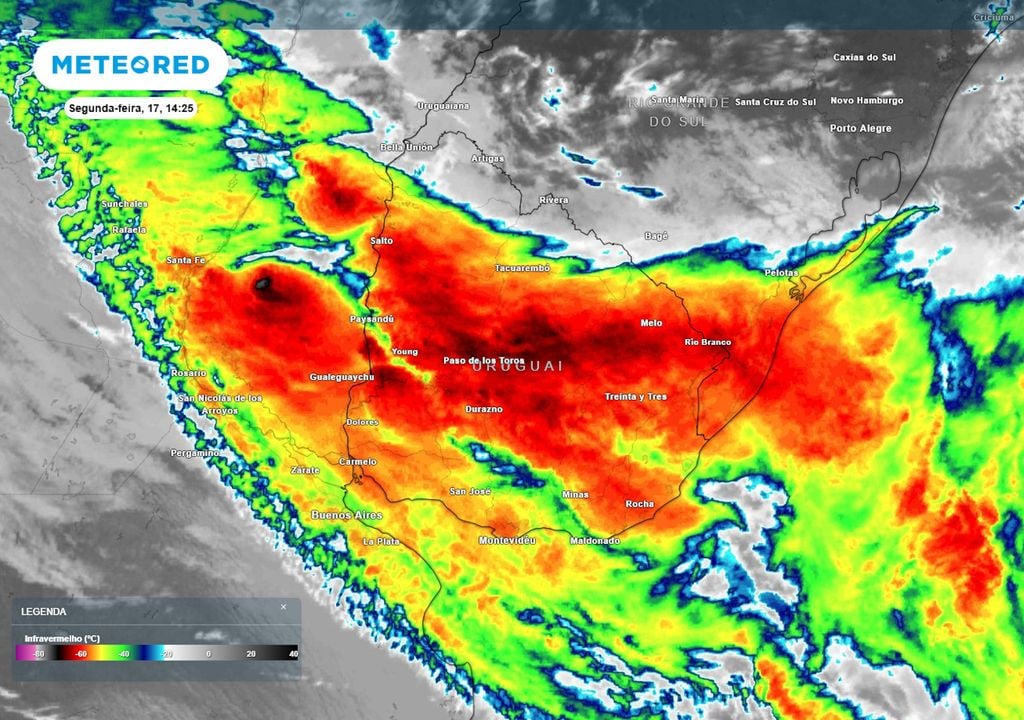 Imagem de satélite (infravermelho) nesta segunda-feira durante a tarde. Imagem de satélite (infravermelho) nesta segunda-feira durante a tarde mostra o posicionamento de um sistema que causa tempestades severas entre o RS, Uruguai e Argentina.