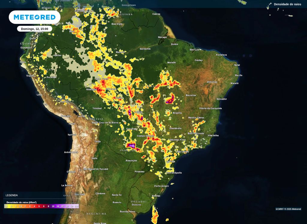 Mapa de densidade de raios identifica áreas mais propícias a ocorrência de tempestades.