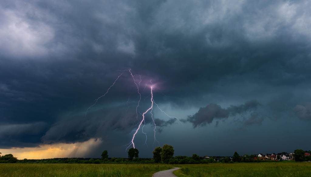 As regiões em alerta foram recentemente castigadas por eventos extremos, o que aumenta a vulnerabilidade da população e da infraestrutura a novos transtornos. As regiões em alerta foram recentemente castigadas por eventos extremos, o que aumenta a vulnerabilidade da população e da infraestrutura a novos transtornos.