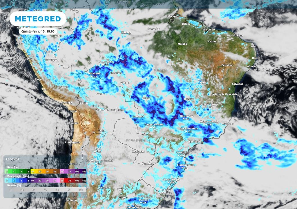Previsão de nebulosidade e chuva na quinta-feira durante a tarde. Previsão de nebulosidade e chuva na quinta-feira durante a tarde mostra as chuvas perdendo intensidade sobre o Sul, porém se espalhando pelo restante do Sudeste e do Centro-Oeste.