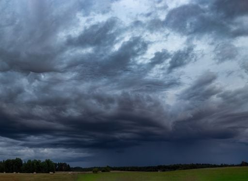 Ciclone se afasta, mas chuvas fortes ainda atinge 11 estados nesta quinta, 11; veja a previsão
