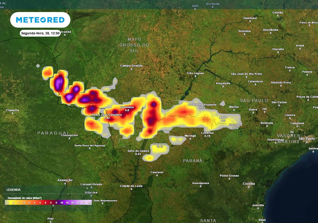 Previsão de densidade de raios na segunda-feira de manhã.
