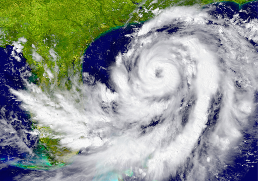 Ciclones que tocan tierra se aceleran por contraste tierra-mar