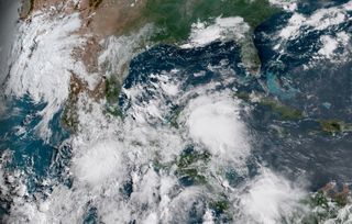 Ciclones tropicales seguirán castigando nuestro país