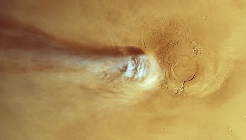 AMEC La imagen tomada por Mars Express en 2024, muestra a la nube extendiéndose a lo largo de unos 980 km. Crédito: ESA.