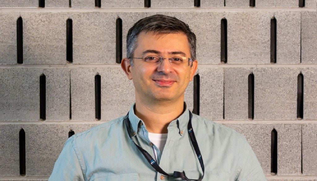 O projeto NeuroSAF, liderado por Paulo Aguiar, está a usar novas ferramentas de inteligência artificial para desenvolver futuras terapias de estimulação cerebral. Foto: Universidade do Porto