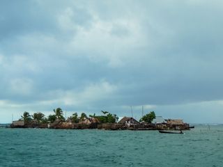 Cientos de personas deben abandonar una isla caribeña porque se hunde