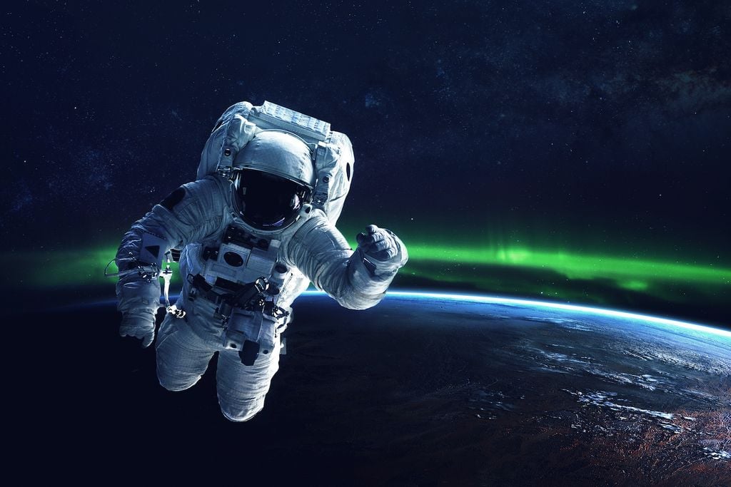 Los vuelos espaciales tripulados tienen que ser planeados de tal modo que se evite la radiación peligrosa para los astronautas.