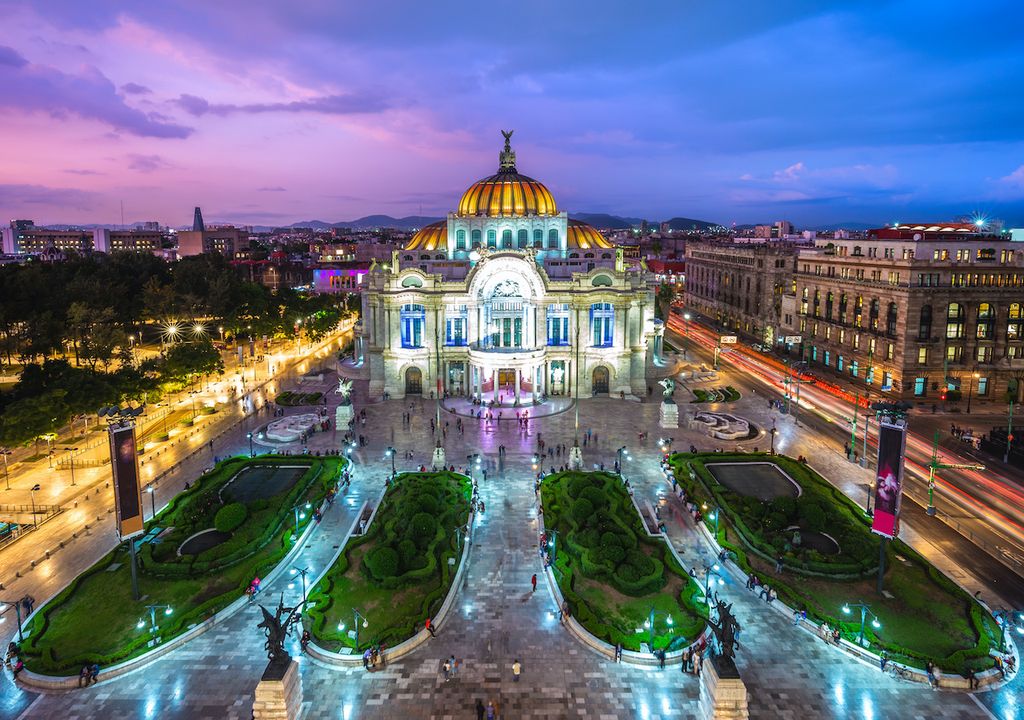 Alameda Central y Palacio de Bellas Artes Alameda Central y Palacio de Bellas Artes
