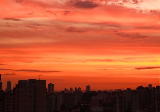 Outubro 2025 foi muito quente e seco, segundo o IPMA: meteorologista Teresa Abrantes analisa os principais destaques