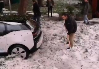 Coches atrapados en Málaga debido a una fortísima granizada