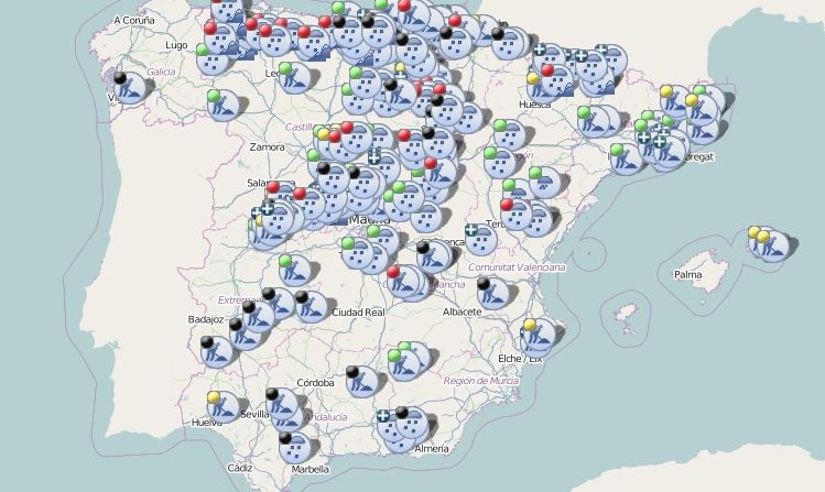 Coches Y Camiones Atrapados Por La Nieve: Una Historia Que Se Repite Coches Y Camiones Atrapados Por La Nieve: Una Historia Que Se Repite