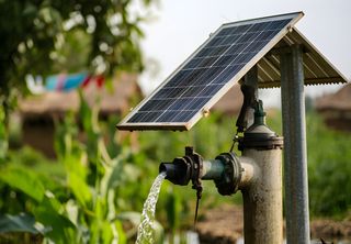 Combate à escassez de água: invenção transforma água salgada em potável usando apenas a luz solar