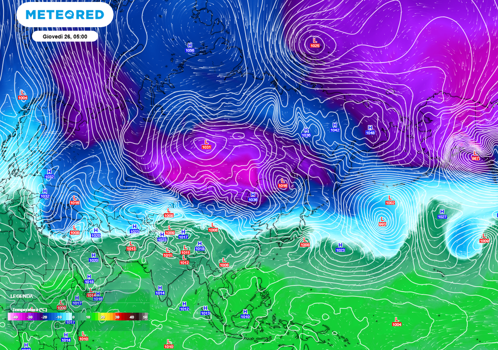 vortice polare. Quando il vortice polare stratosferico si indebolisce o si divide, l’effetto “a cascata” sulla troposfera può essere notevole. La circolazione zonale si indebolisce ulteriormente, evolvendosi in un flusso perturbato sempre più ondulato che aumenta la probabilità che si sviluppino dei blocchi alle alte latitudini.