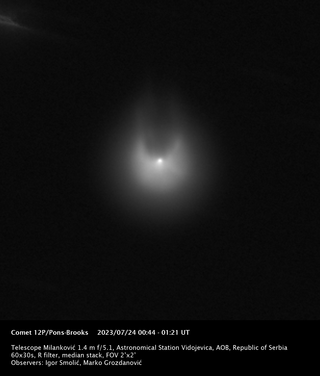 El cometa 12P/Pons-Brooks explota y adquiere una forma extraña