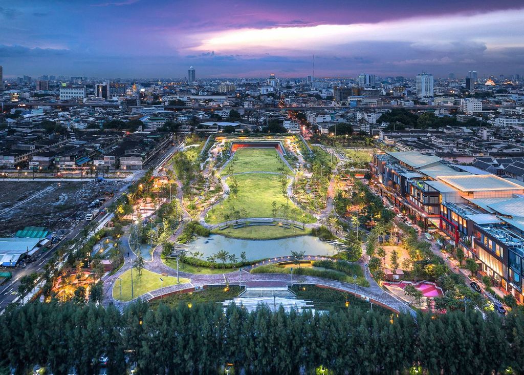 Centennial Park da Universidade Chulalongkorn, no centro de Bangkok