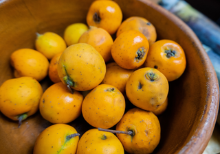 C&oacute;mo cultivar un &aacute;rbol de Tejocote: la fruta indispensable del ponche navide&ntilde;o
